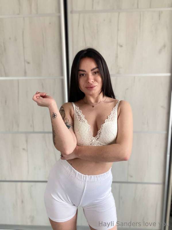 @kitana_fire1 @kitana_fire1 @kitana_fire1Hello 😜, I'm a shy ..