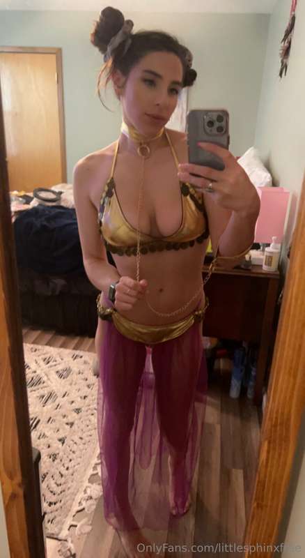 Happy Halloween 💋😈 check out my VIP @littlesphinx