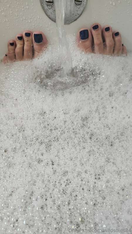 Bath time , who wants to wash me ? I'd love some help shavin..
