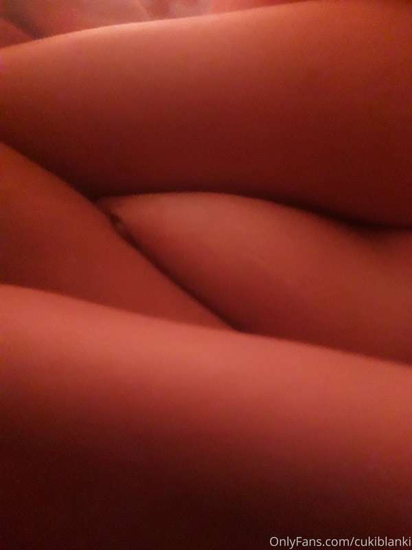 Disculpen la ausencia amores, tengo muchísimo material, foto..