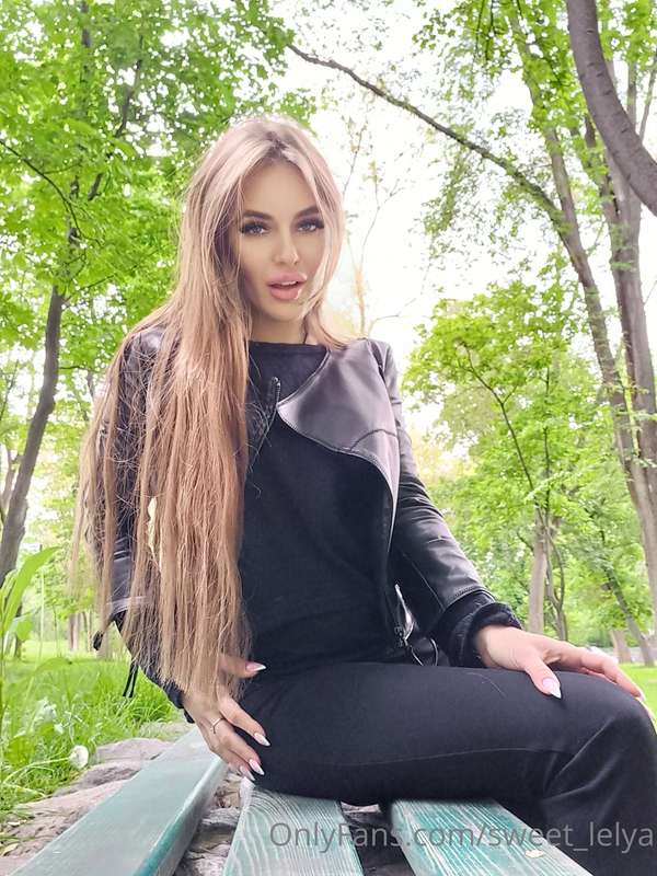 🍃💖 Life is a vibrant tapestry woven with countless moments -..