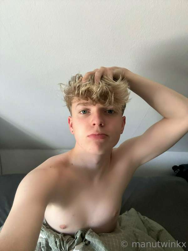 the twinkiest twink finally decided to launch an onlyfans 😋
..