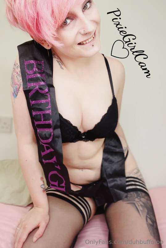 Let @PIXIEGIRLCAM make you cum for her birthday?‼️‼️ FREE FO..