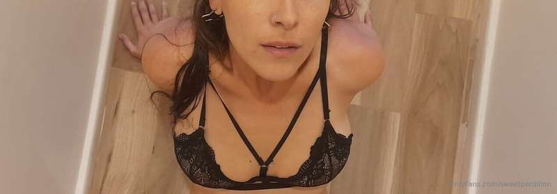 Point me and dirty me all over with your cock, please 💦