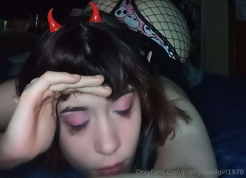 imprettydeadgirl