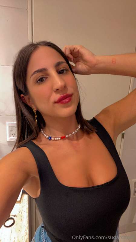 I'd love to show you what style, sexy body language, and tru..