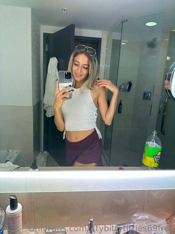 ittybittytitties69free image #1
