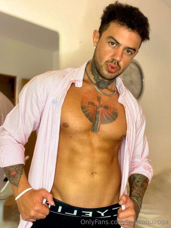 I love muscles more than business, do you? 👨🏼‍💼😈
