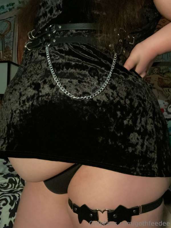 gothfeedee image #0
