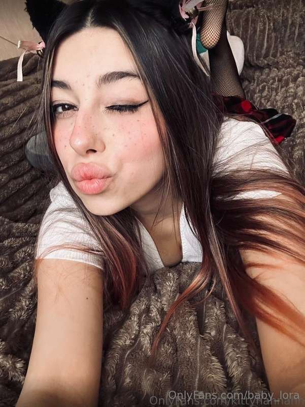 😍FREE PAGE😍 My beautiful @kittyhannahh has everything to ple..