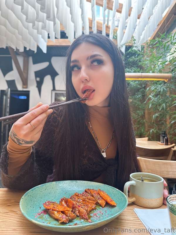 💜I visited a very cozy restaurant. I wanted to experiment hu..