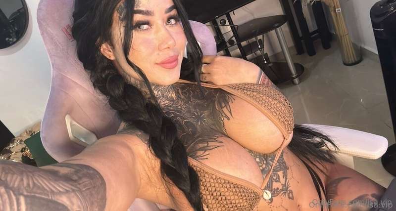 would you fuck me? 🤔
