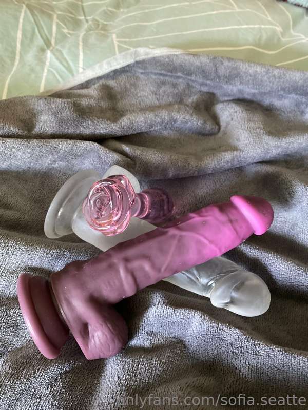 I’m happy to announce a new member of my sex toy family, the..
