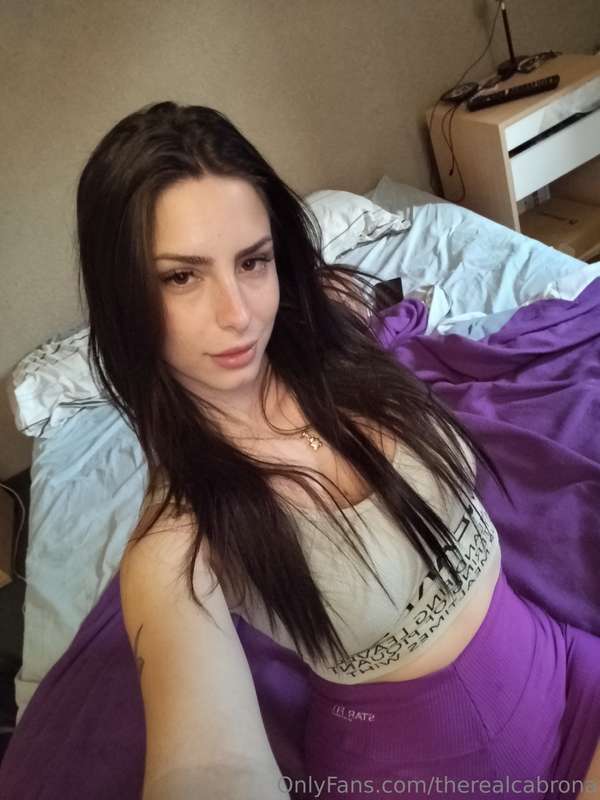 Do you think I look sexy, sweaty post gym? 🫣