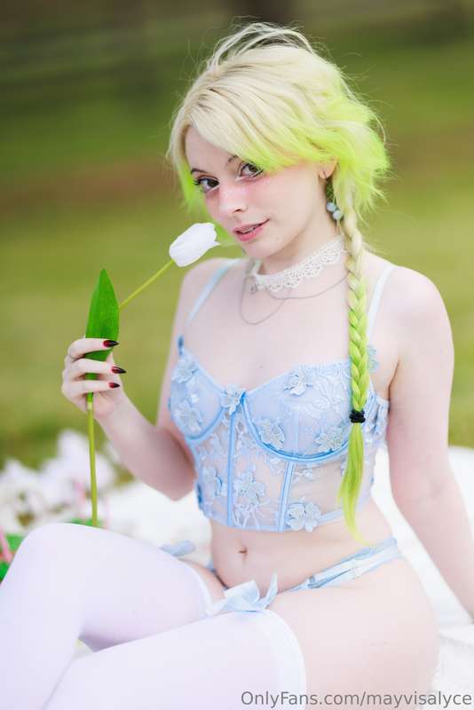 I loved this shoot!! I thought these pics turned out so cute..
