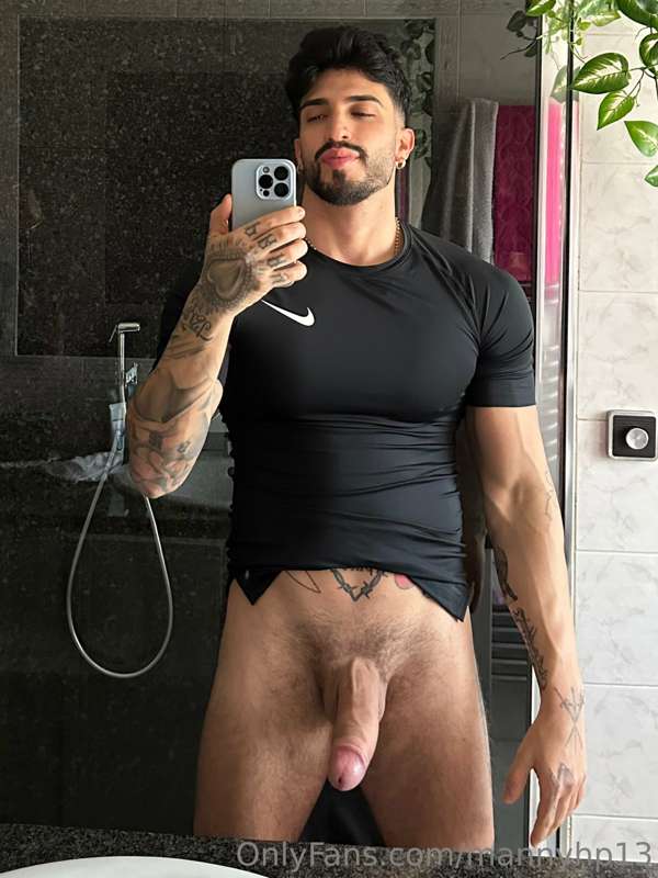 Manny on the mirror 🫣