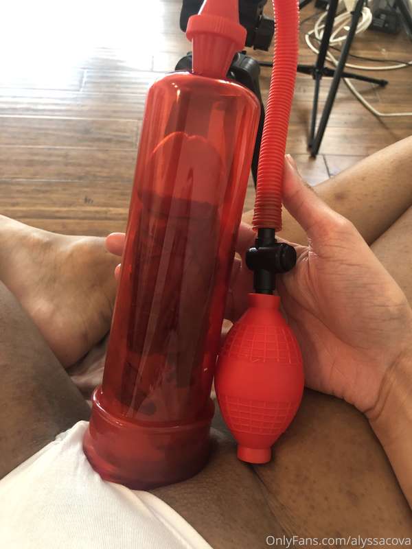 NEW TOY!!! Penis pump. 🥵🥵🥵How do you even use this thing? It..