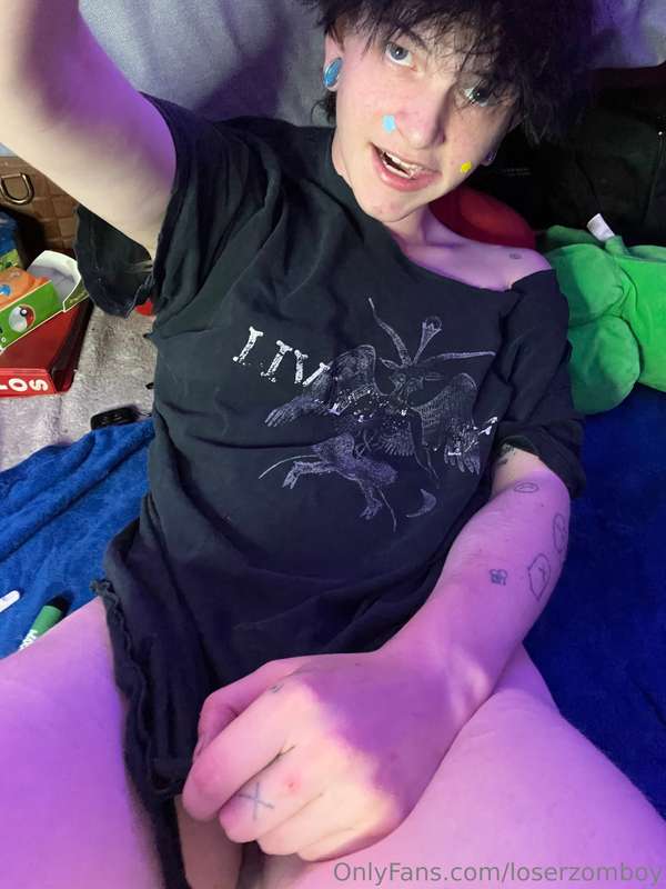owo i genuinely love being cuntboy porno i wanna break ur br..