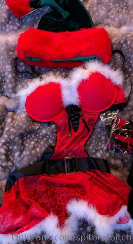 Merry merry, what’s to cum!! 🎁  🎄 😍
