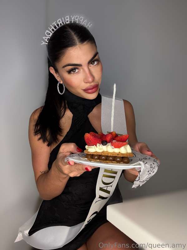 Today is my birthday 😈Your Mistress is in a very good mood a..