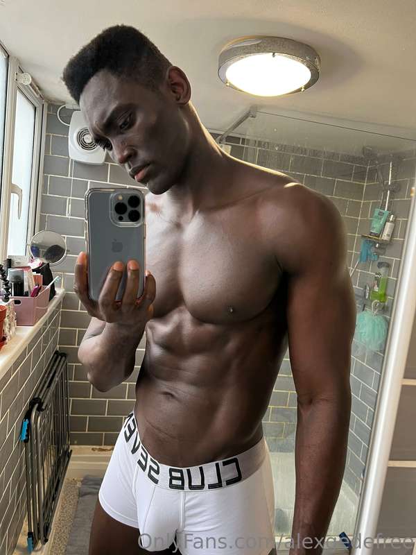 50% off my VIP account @alexgedefitness this Valentine’s nig..