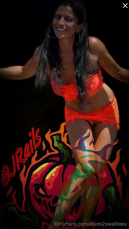❤️ @JRails ❤️😁 I'm Jennifer, a full time RV nudist and amate..