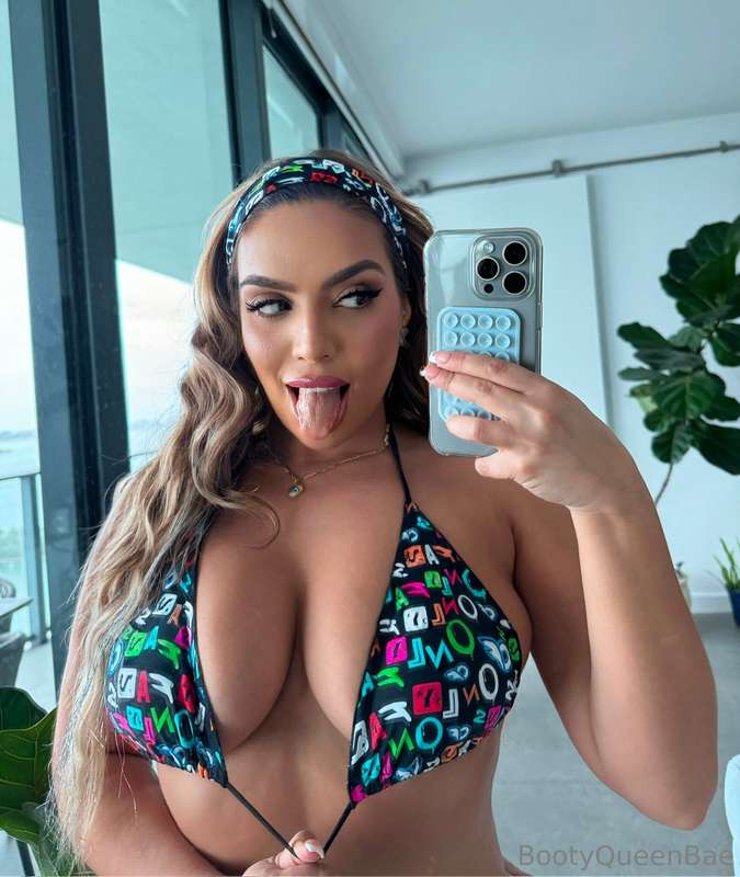 bootyqueenbae