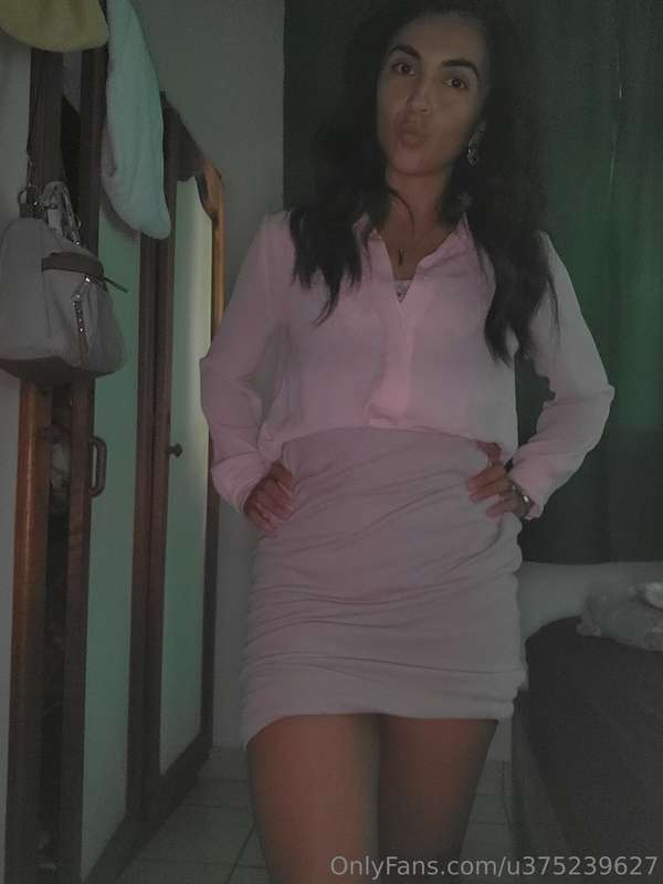 Can I get your cock hard? 😈 hey babe get to know me here is ..