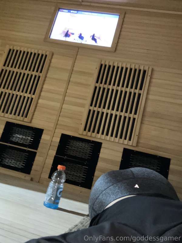 doing hot yoga 🥵