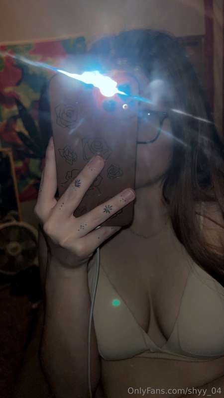 How is everyone doing today? Wanna chat, Im almost always av..