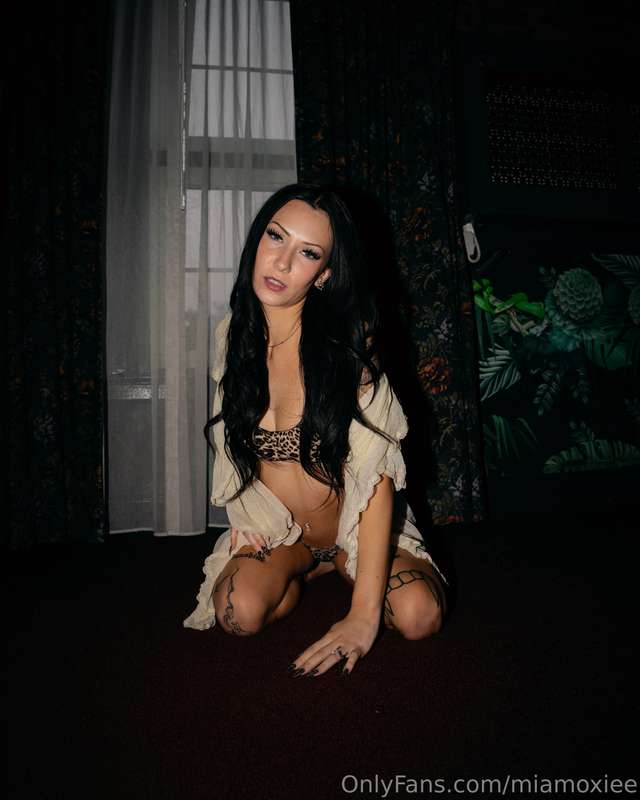 miamoxiee image #0