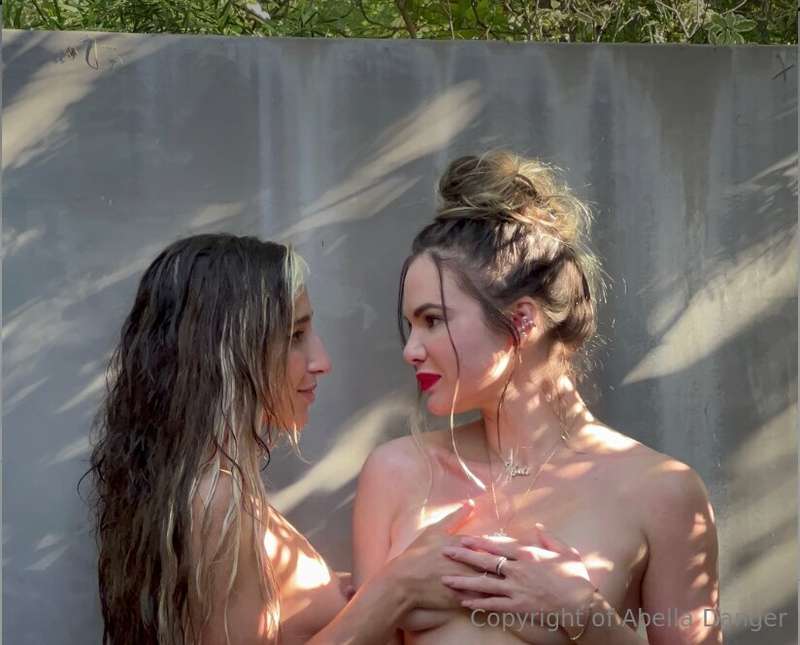 Foto 279 de Abella Danger en Tocromo