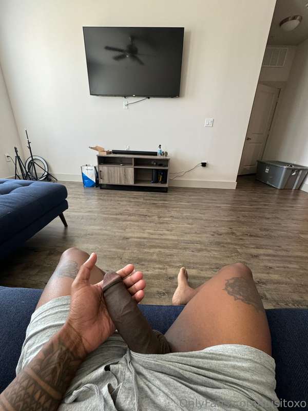 Goodmorning throatgoats and throatgoats only ☀️🙈👀🥵