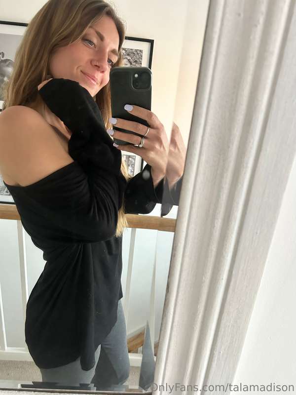 Rainy Wednesday.  Come cheer me up ❤️