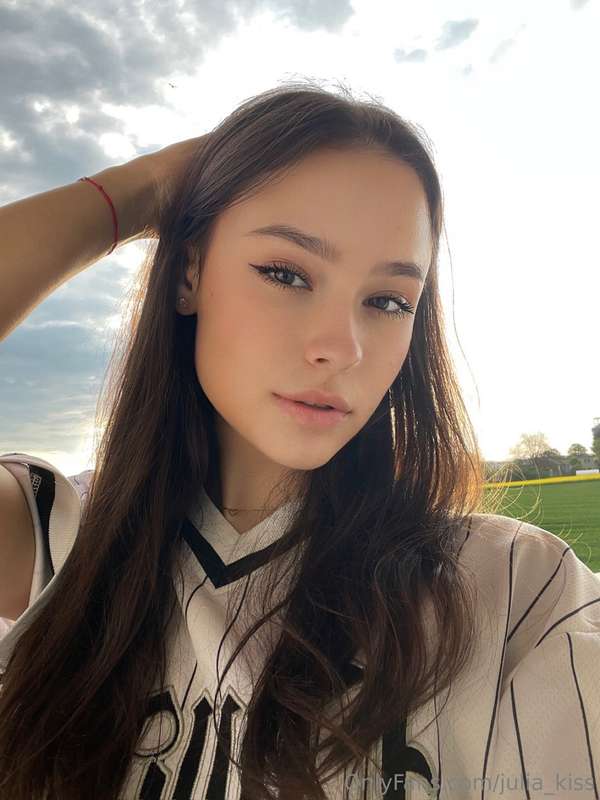 julia_kiss