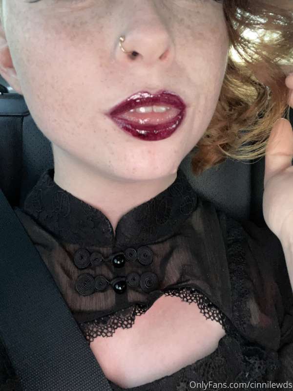 Juicy lips are waiting for you~