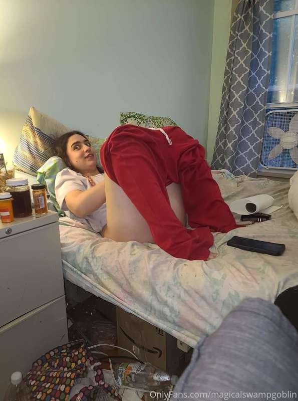 Got caught doing weird shit in my dumpster nest again... 🤔 Y..