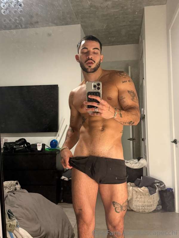 DM me I wanna show you more 😈
