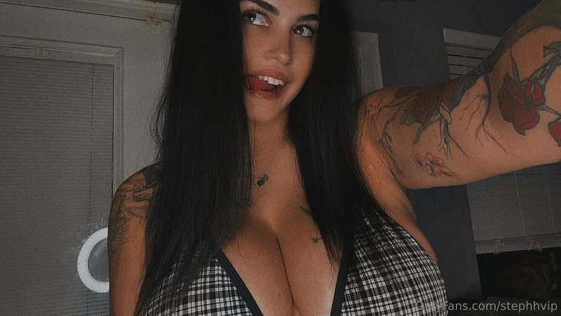 Would you mind checking my gag reflex? 🤭👅