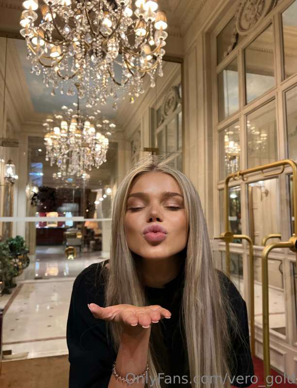 🖤🖤🖤**BLACK FRIDAY**🖤🖤🖤

I will appreciate your tips twice mo..