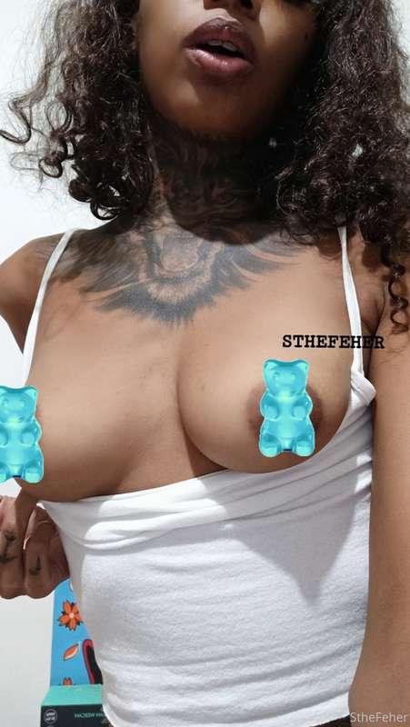 Do you want to lick those tits? 😋
