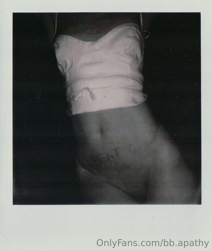 ✨ NEW ✨ Polaroids available! 

Here’s a few cuties to start ..