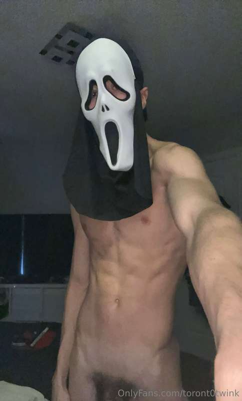 comment if you would let me fuck you with the mask on ;)
