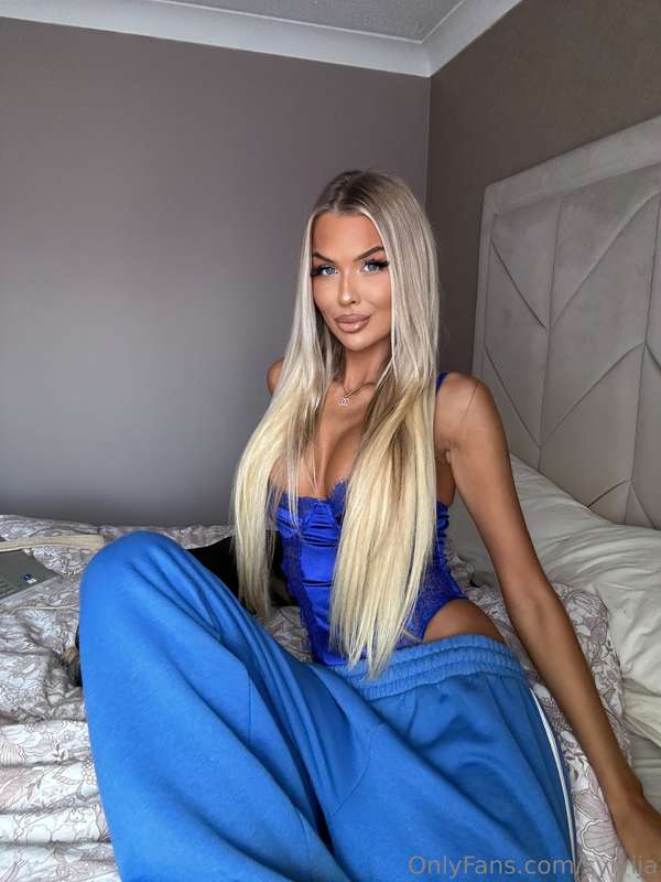 Comfy or sexy? 😜 VIPs you choose 💙