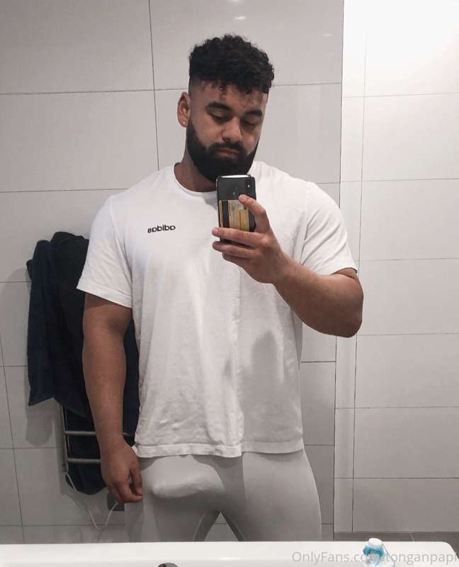 Love how see through these tights are... can basically see a..