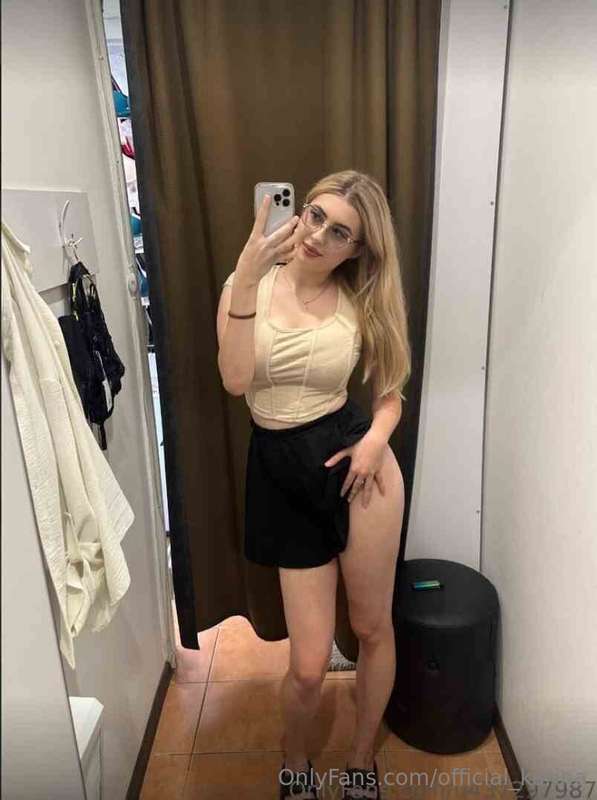 ❤️Sweet ass just wants to be spanked @arianamonty ❤️ Look at..