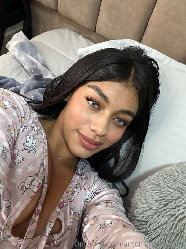 antoniamackenzie