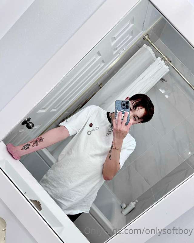 Just a lil updated selfies to post here~ tell me about yours..