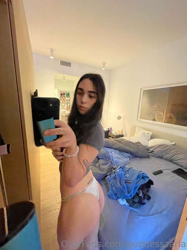 😷