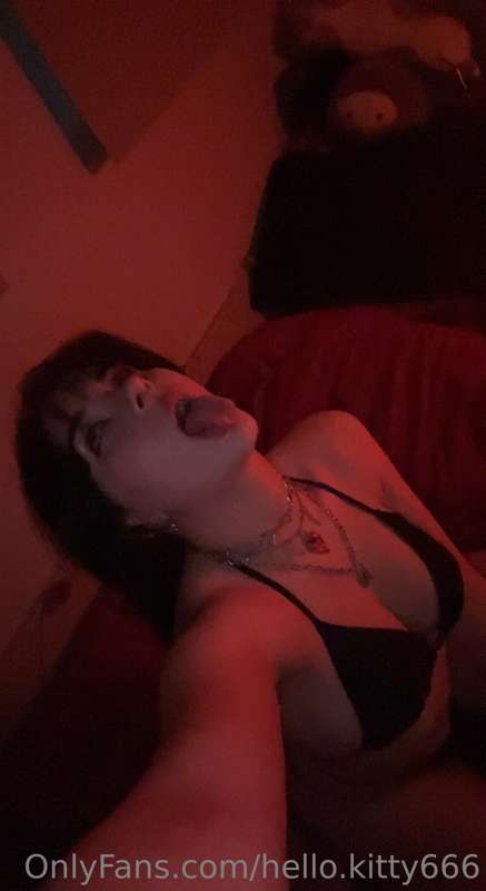 hello.kitty666 image #4